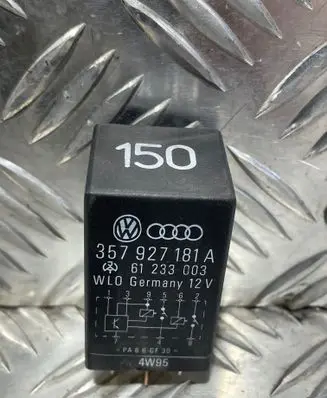 Volkswagen Transporter - Caravelle T4 Other relay 357927181A