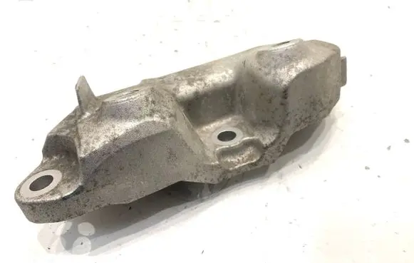 Jaguar E-Pace Engine mounting bracket EJ327M125AB