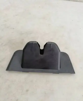 Porsche Macan (95B) Tailgate/boot lid lock trim 95B827520A 95B827520AFFF