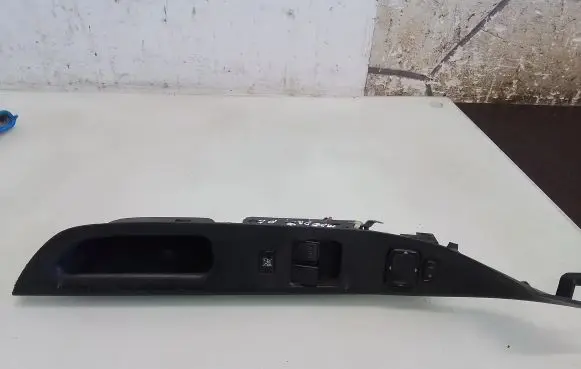 Mazda 6 Electric window control switch