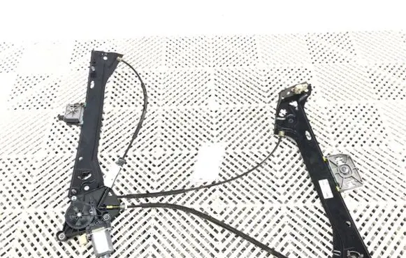 Audi TT TTS RS Mk3 8S Front door window regulator with motor 8S0837461