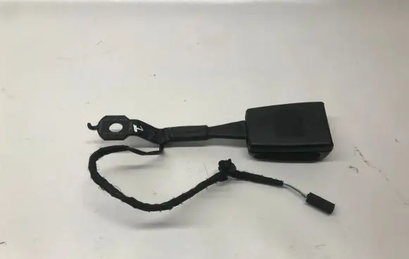 Volkswagen Jetta VII Front seatbelt buckle 17A857756C