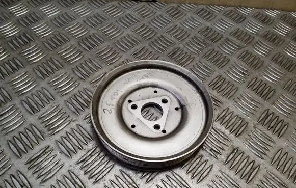 Audi 100 S4 C4 Power steering pump pulley 078145255H