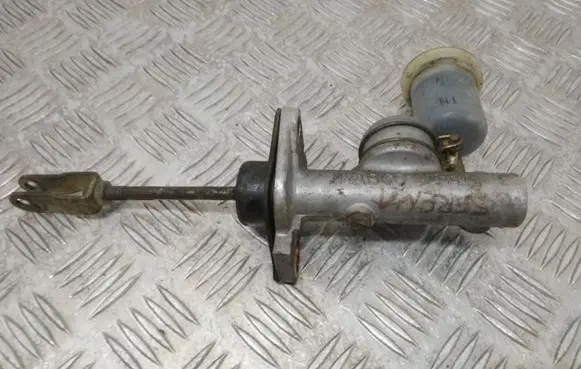 Nissan Serena Clutch master cylinder