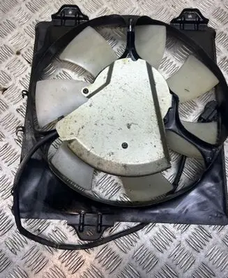 Toyota RAV 4 (XA20) Radiator cooling fan shroud 168000