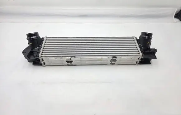 BMW 2 G42 Intercooler air channel guide 8592701
