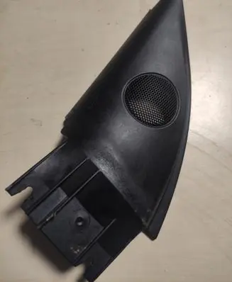 Side speaker trim/cover