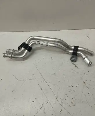 Audi A4 S4 B9 Engine coolant pipe/hose 8W0121400B