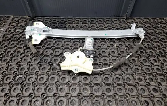 Hyundai i20 (GB IB) Front door electric window regulator 82402C7010 9I18106