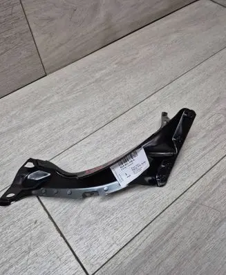 Audi A6 S6 C7 4G Fender mounting bracket 4G0821136A