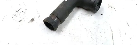 Volkswagen PASSAT B5 Engine coolant pipe/hose