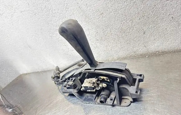 Opel Frontera B Gear shifter/selector