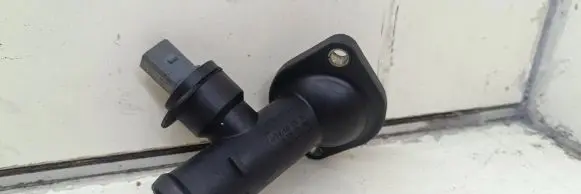 Skoda Octavia Mk2 (1Z) Engine coolant pipe/hose 03L121121A 03G121121D