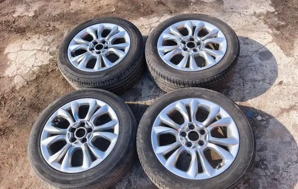 Fiat 500X R17 alloy rim 735624967
