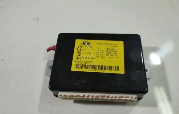 KIA Sportage Comfort/convenience module 954001F400