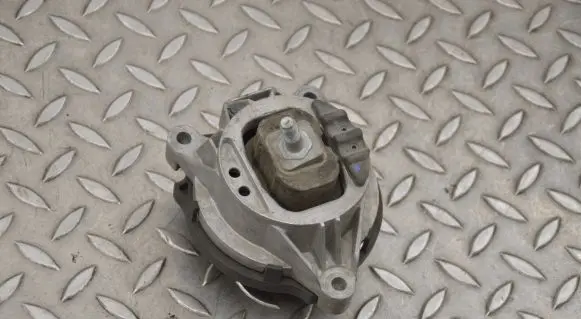 BMW X3 F25 Engine mount bracket 6868489