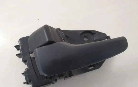 Mitsubishi Outlander Rear door interior handle