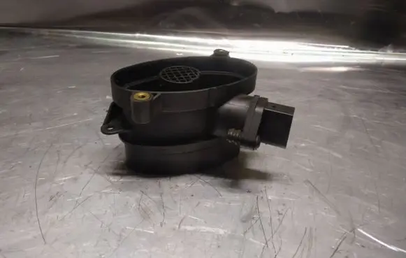 BMW 5 E39 Mass air flow meter 0928400468