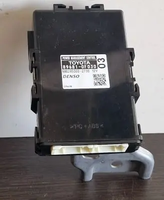 Toyota Avensis T270 Other control units/modules 896810F030 MB2850002730