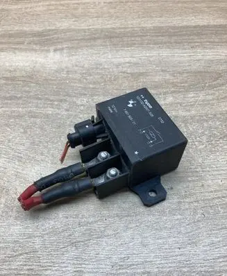 BMW X5 E70 Glow plug pre-heat relay 7661503