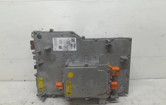 Opel Mokka B Voltage converter inverter 984913378001