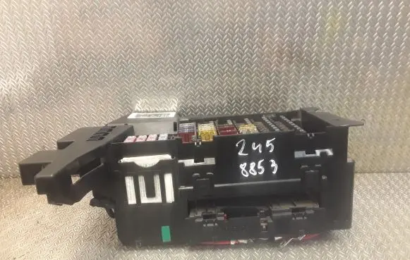 Mercedes-Benz B W245 Fuse box set 1695450540