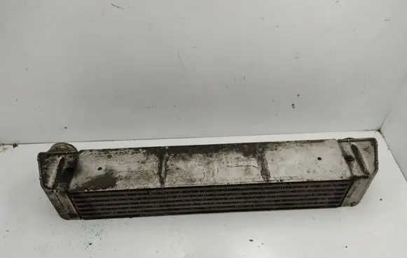 BMW 5 E60 E61 Intercooler radiator 7795823