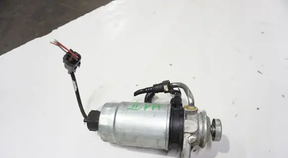 Hyundai H-1, Starex, Satellite Fuel filter housing 