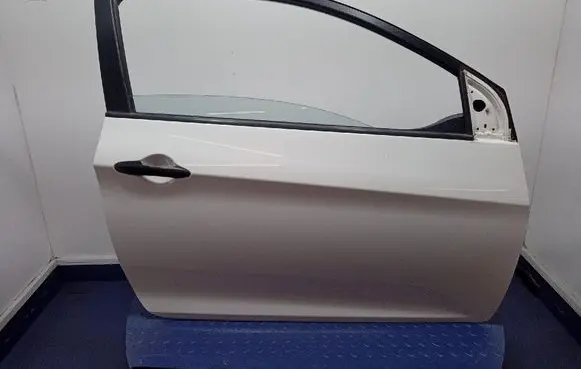 KIA Picanto Front door