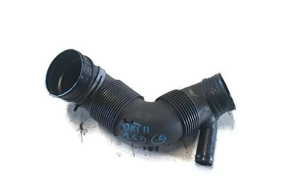 Skoda Octavia Mk2 (1Z) Air intake hose/pipe 3C0129654M