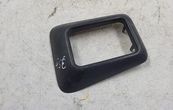 Mercedes-Benz ML W163 Gear shifter surround trim plastic A1636801139