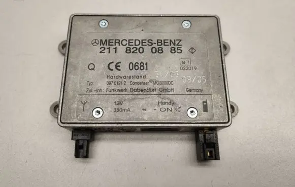 Mercedes-Benz CLS C219 Aerial antenna amplifier A2118200885