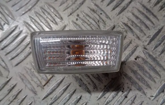 Chevrolet Cruze Front fender indicator light 95931771