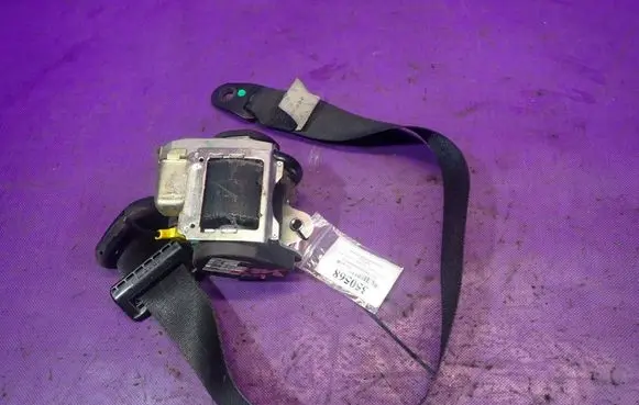 Ford Fiesta Front seatbelt 