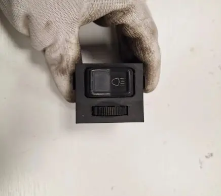 Volkswagen PASSAT B5 Light switch 321941531G