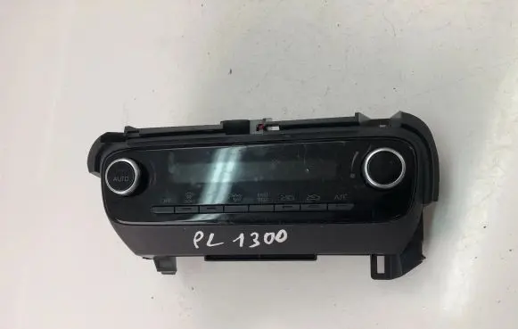 Toyota Yaris XP210 Interior fan control switch 55900K0280