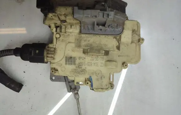 Audi Q7 4L Rear door lock 3C4839016