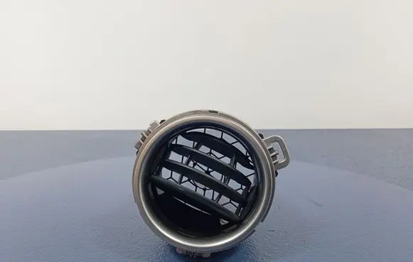 Toyota Yaris Dashboard side air vent grill/cover trim