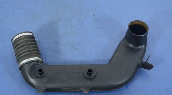 BMW 3 E46 Air intake hose/pipe 1041412204