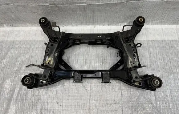 Land Rover Range Rover Velar Rear axle beam with reductor