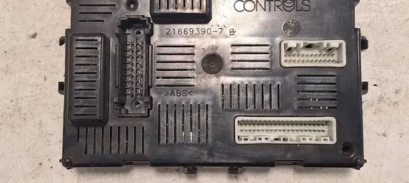 Nissan Micra Comfort/convenience module 216762702A 284B2AX620 18112004