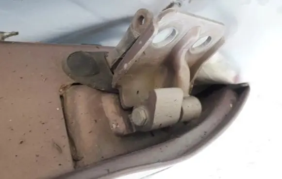 Fiat Marea Front door upper hinge