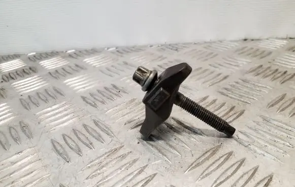 Volvo V40 Fuel Injector clamp holder 927010