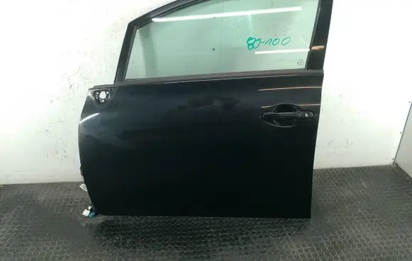 Toyota Auris 150 Front door 