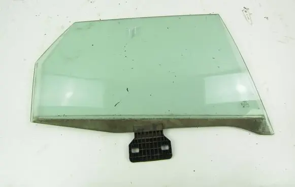 Audi A4 S4 B7 8E 8H Rear door window glass 