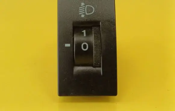 Hyundai Coupe Headlight level height control switch 933702C000 933702C001