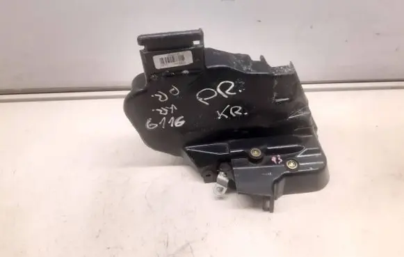 Volvo S40 Front door lock 30699784 C75RB 4075M