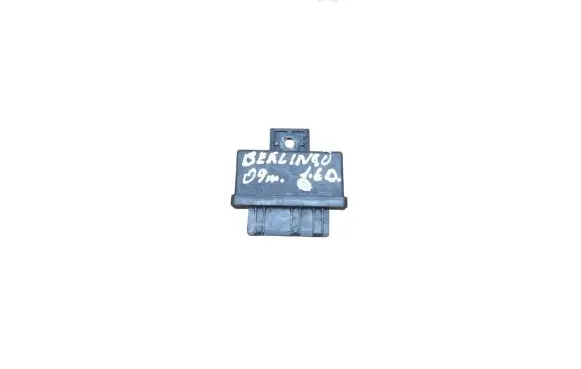 Citroen Berlingo Fuel pump relay 240107