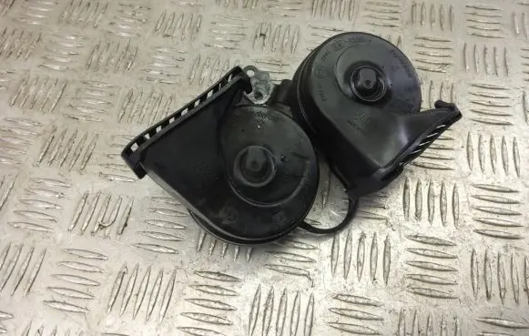 Land Rover Range Rover Sport L494 Horn signal 0024082012