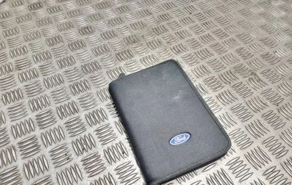 Ford Focus Owners service history hand book 